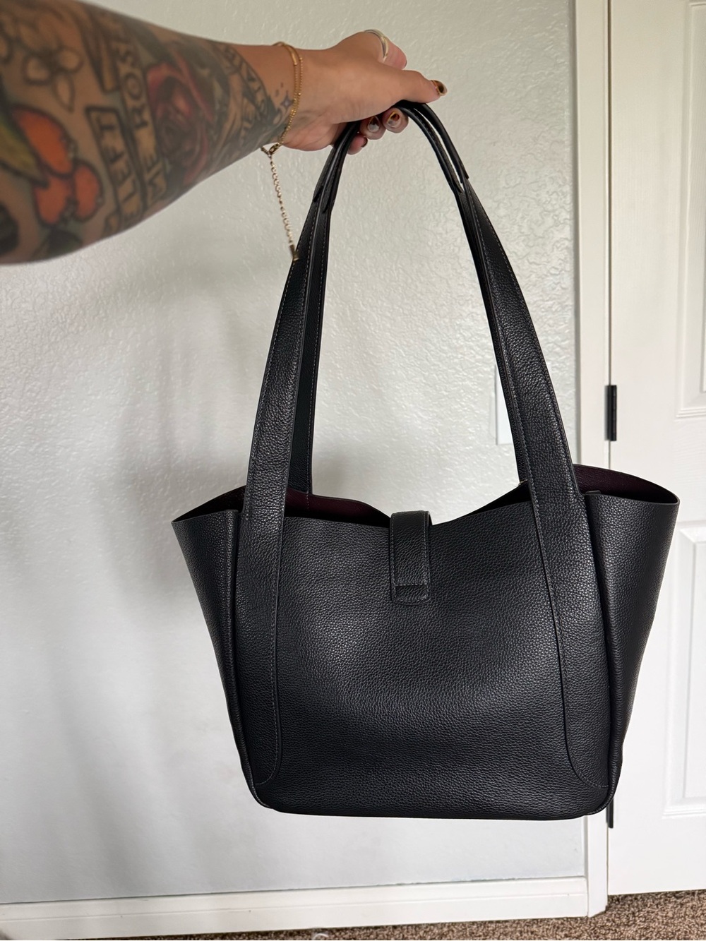 Coach Hadley tote w/ organizer - Picture 2 of 7